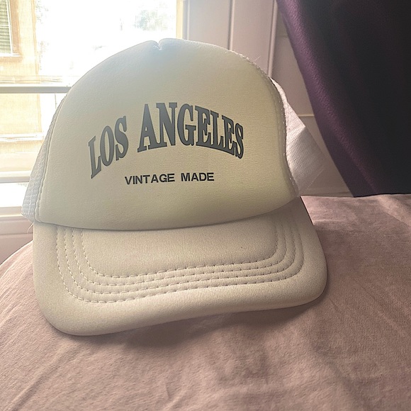 Los Angeles hat - Picture 1 of 2